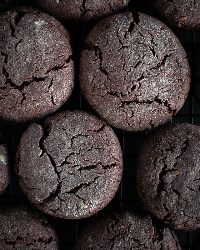 Chocolate crinkle cookies, entirely vegan, made with avocado